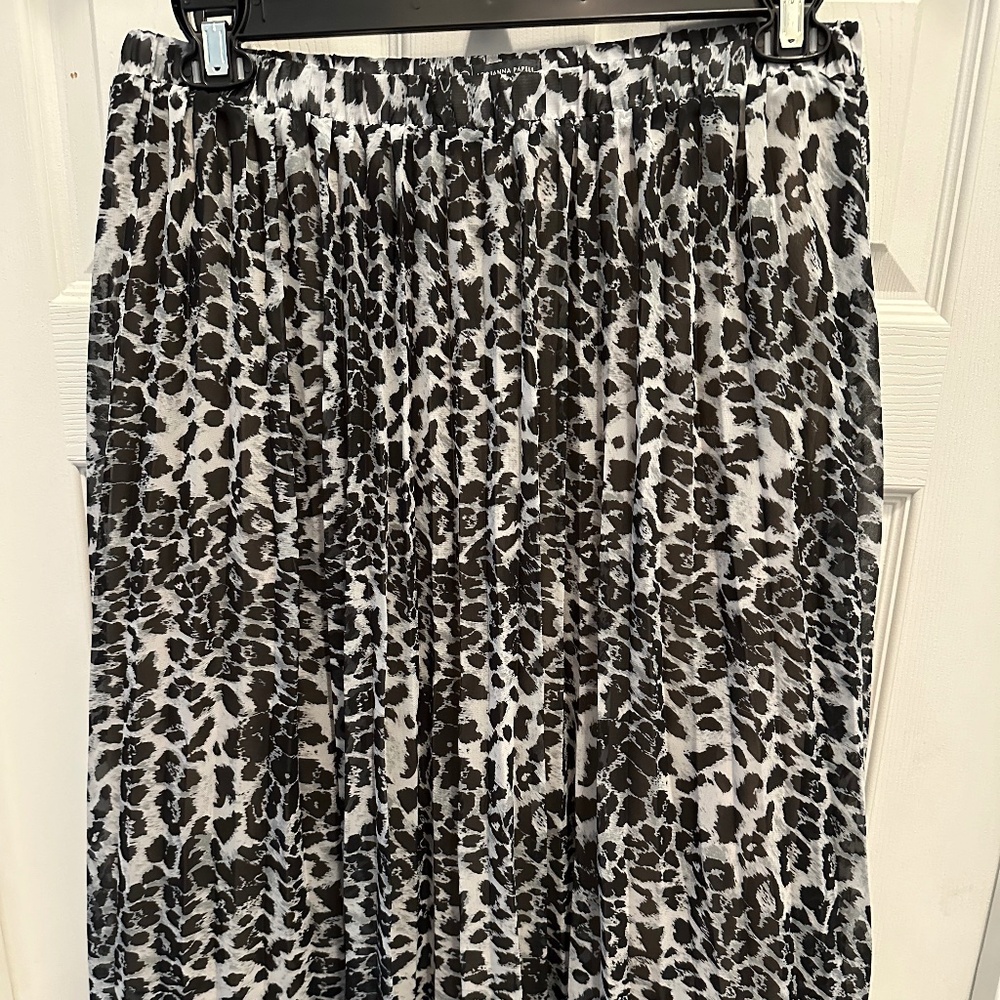 adrianna papell lined animal print skirt size large gray and black